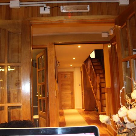 Hostal Fernando De Magalhaes Punta Arenas Exterior photo